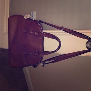 Versatile brown purse. Brand new, never used!